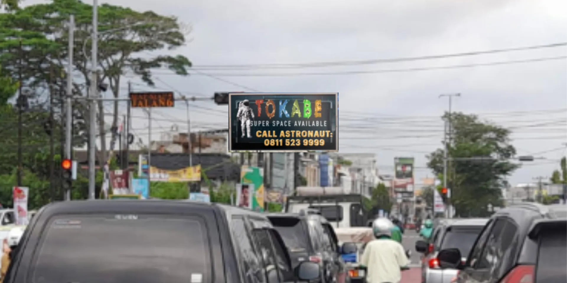 Layanan Videotron DOOH Tokabe.id - Jl. Gatot Subroto, Simp. Jl. Iskandar Muda (dekat Plaza Medan Fair), Medan - Billboard Jl. Gatot Subroto Medan