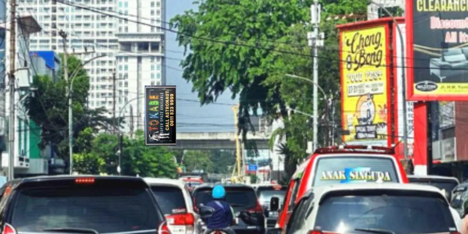 Sewa Reklame Billboard Tokabe.id - Jl. HM. Yamin (Arah Ke Deli Park Podomoro), Medan - Harga sewa billboard Medan